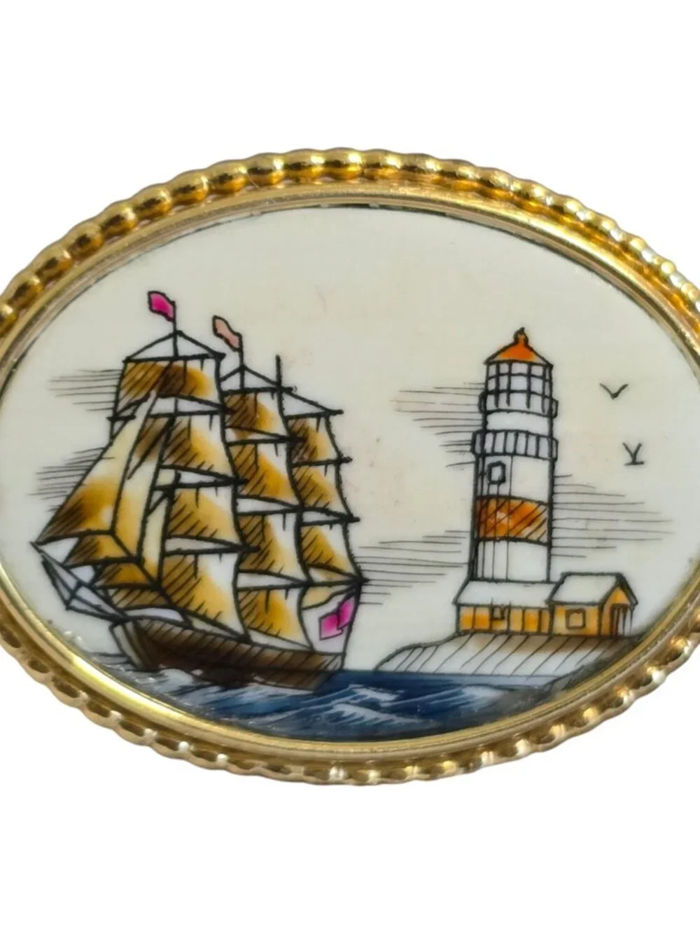 Vintage Krementz Gold Tone Faux Scrimshaw Oval Cufflinks Lighthouse Clipper Ship